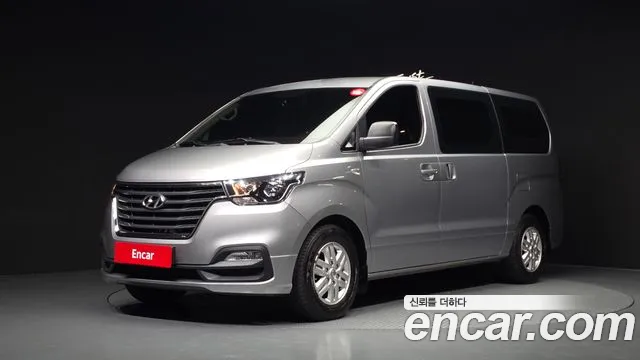 Hyundai Starex 2021 — photo 1