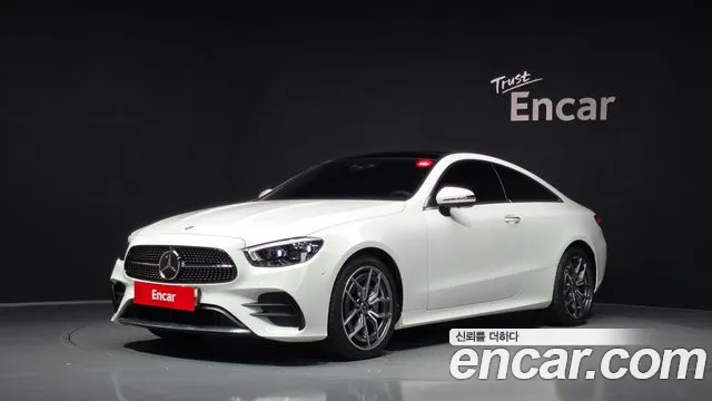 Mercedes-Benz E-Class 2023 — photo 1