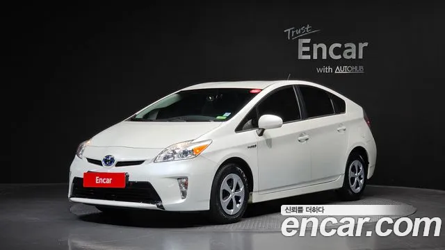 Toyota Prius 2012 — photo 1