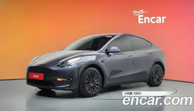 Tesla Model Y 2022 — photo 1