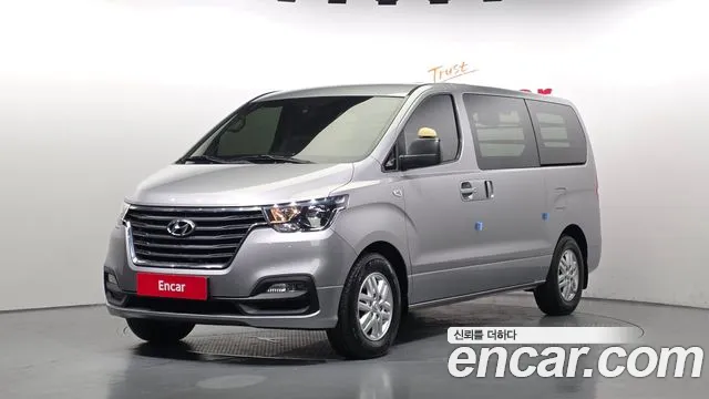 Hyundai Starex 2021 — photo 1