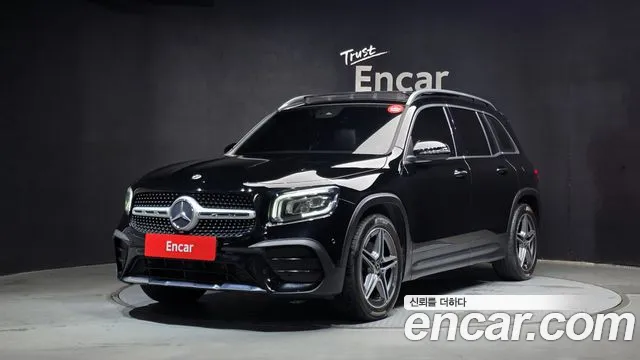 Mercedes-Benz GLB-Class 2021 — photo 1