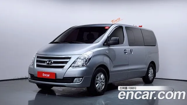 Hyundai Starex 2017 — photo 1