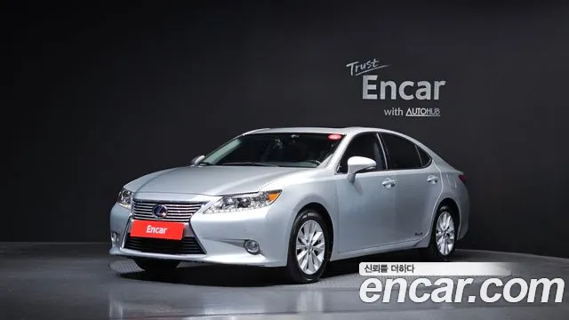 Lexus ES 2013 — photo 1