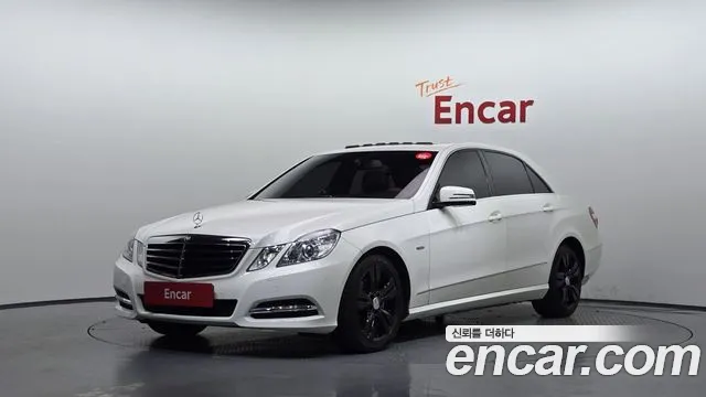 Mercedes-Benz E-Class 2011 — photo 1