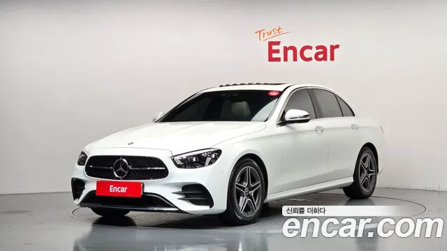 Mercedes-Benz E-Class 2023 — photo 1