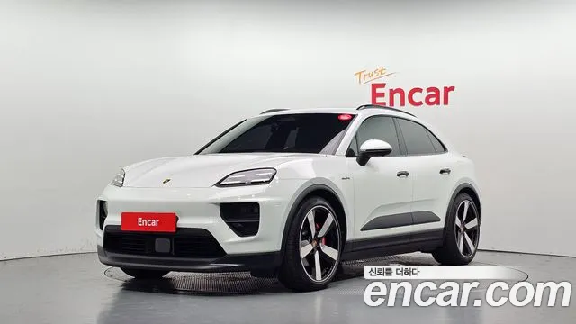 Porsche Macan 2025 — photo 1