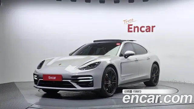 Porsche Panamera 2021 — photo 1
