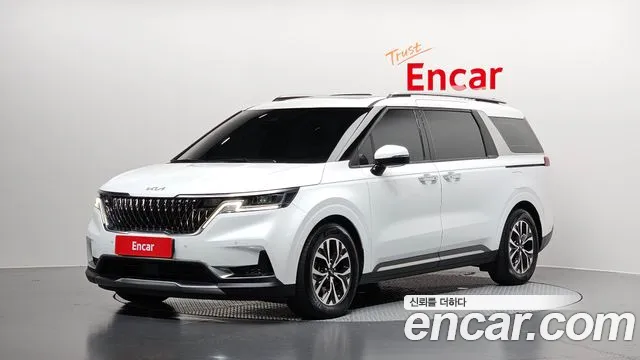 Kia Canival 2022 — photo 1