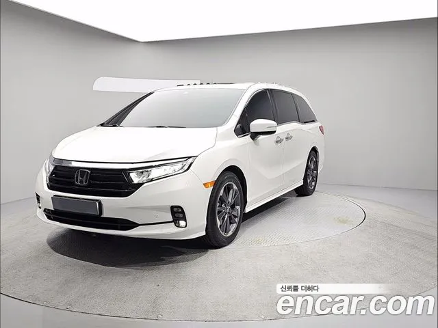 Honda Odyssey 2022 — photo 1