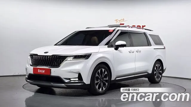 Kia Canival 2021 — photo 1