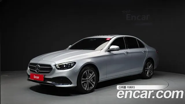 Mercedes-Benz E-Class 2022 — photo 1