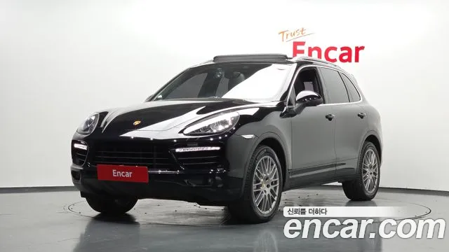 Porsche Cayenne 2013 — photo 1