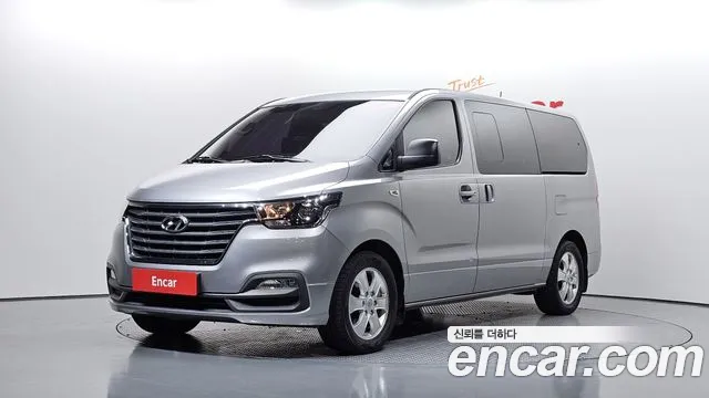 Hyundai Starex 2020 — photo 1