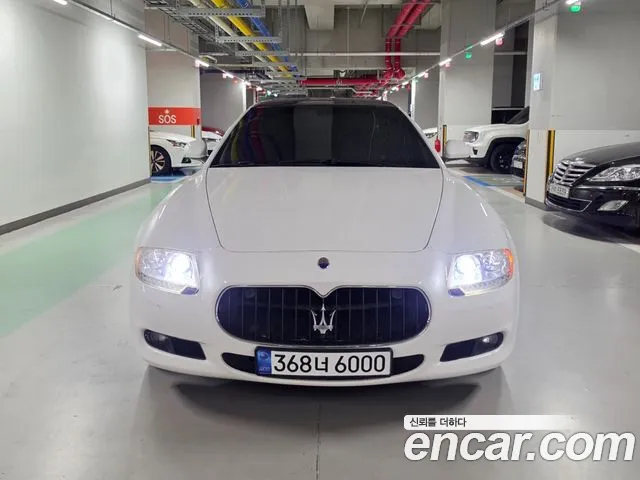 Maserati Quattroporte 2010 — photo 1