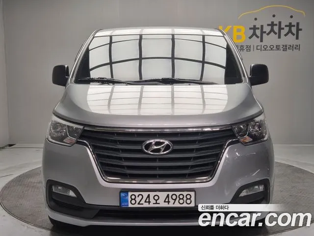 Hyundai Starex 2020 — photo 1