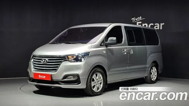 Hyundai Starex 2019 — photo 1