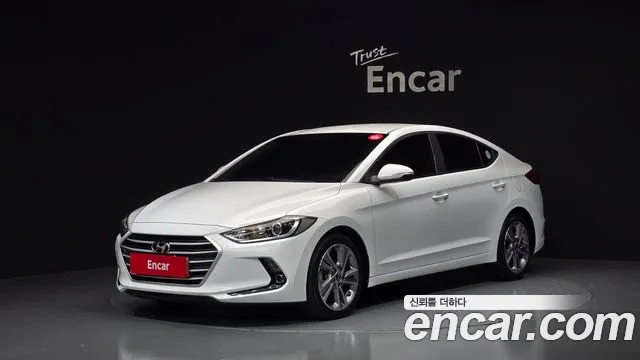 Hyundai AVANTE 2018 — photo 1