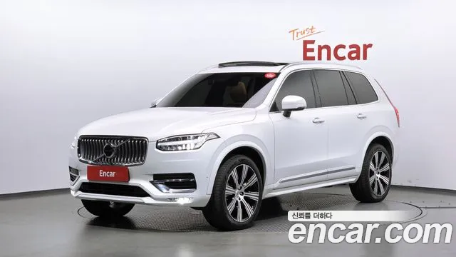 Volvo XC90 2023 — photo 1