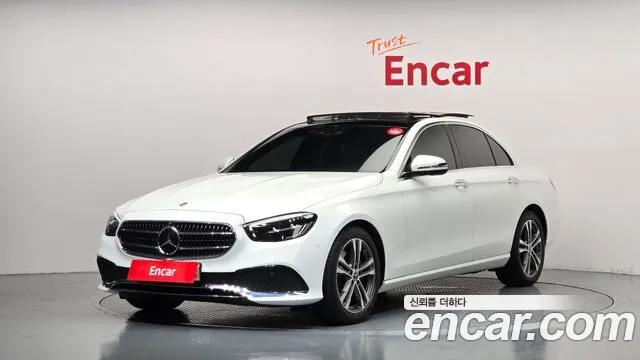 Mercedes-Benz E-Class 2023 — photo 1