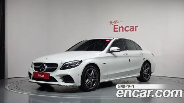 Mercedes-Benz C-Class 2020 — photo 1