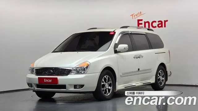 Kia Canival 2011 — photo 1