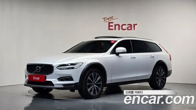 Volvo V90 2021 — photo 1