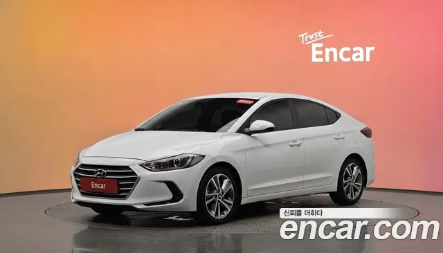 Hyundai AVANTE 2018 — photo 1