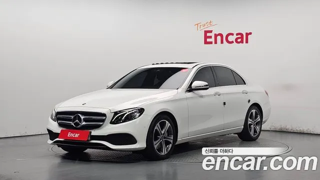 Mercedes-Benz E-Class 2019 — photo 1