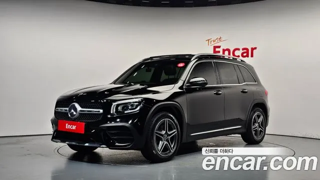 Mercedes-Benz GLB-Class 2021 — photo 1