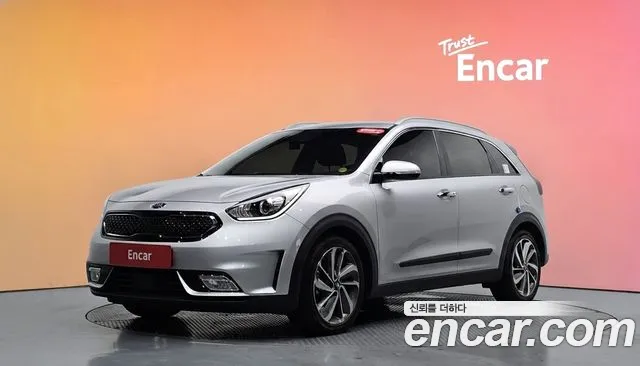 Kia Niro 2017 — photo 1