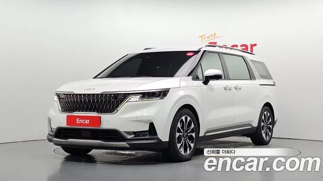 Kia Canival 2022 — photo 1