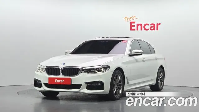 BMW 5-Series 2018 — photo 1