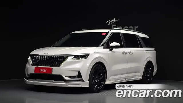 Kia Canival 2022 — photo 1