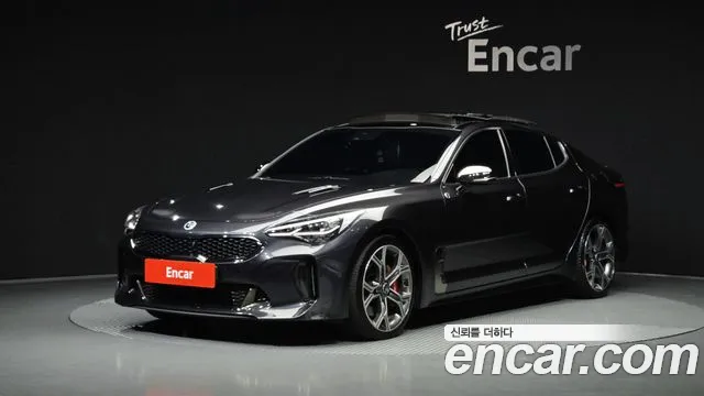 Kia Stinger 2018 — photo 1
