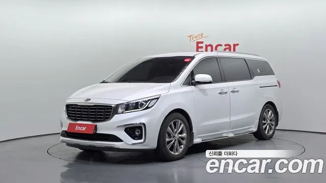 Kia Canival 2020 — photo 1