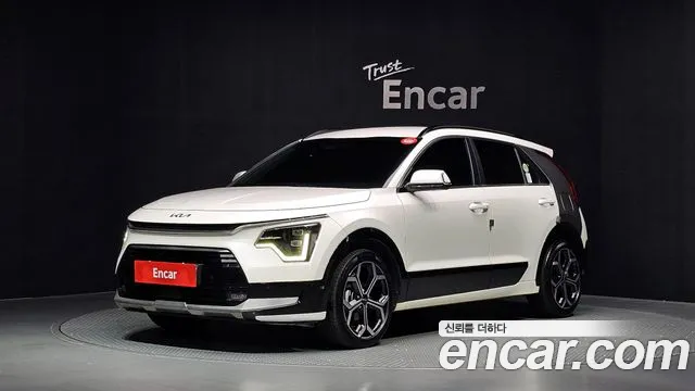 Kia Niro 2022 — photo 1