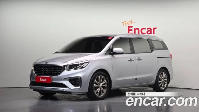 Kia Canival 2019 — photo 1