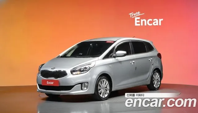 Kia Carens 2015 — photo 1