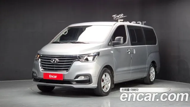 Hyundai Starex 2020 — photo 1