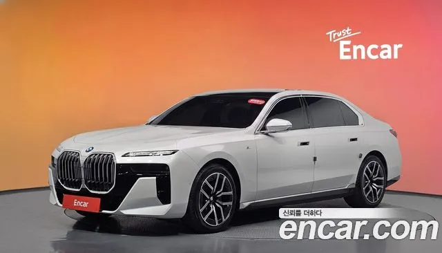 BMW 7-Series 2025 — photo 1