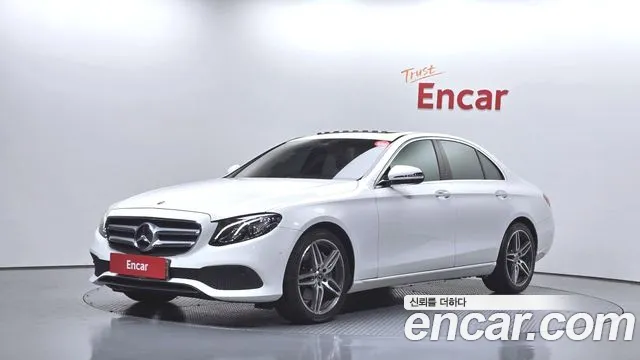Mercedes-Benz E-Class 2019 — photo 1