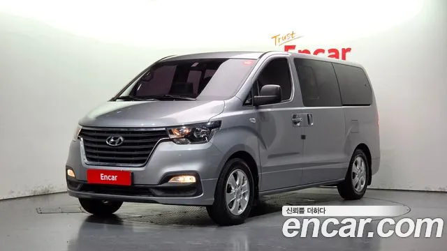Hyundai Starex 2019 — photo 1