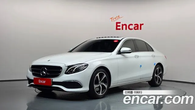 Mercedes-Benz E-Class 2020 — photo 1