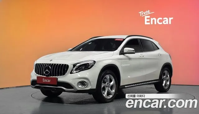 Mercedes-Benz GLA-Class 2018 — photo 1