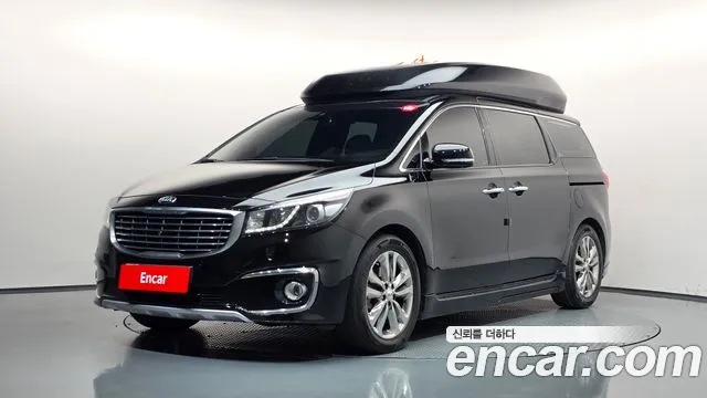 Kia Canival 2017 — photo 1
