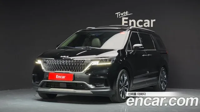 Kia Canival 2022 — photo 1