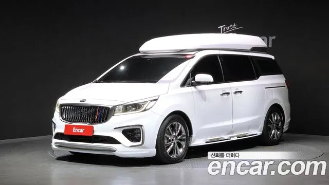 Kia Canival 2019 — photo 1