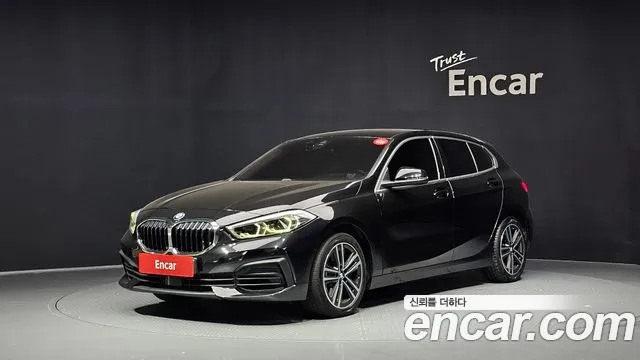 BMW 1-Series 2022 — photo 1