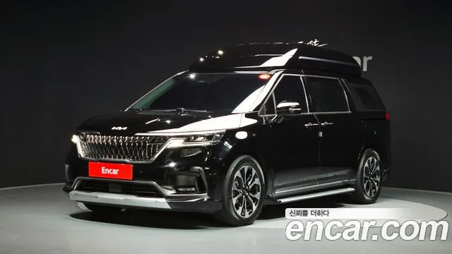Kia Canival 2022 — photo 1